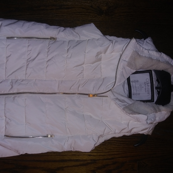 Calvin Klein Performance Vest - Picture 2 of 3